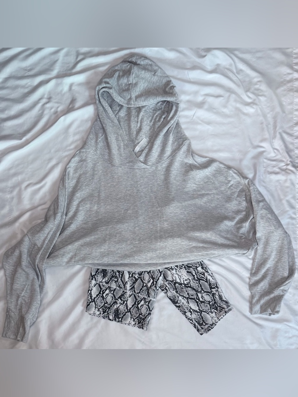 Fabletics Light Gray  4X Hoodie & Powerhold Leggings in 2X Set